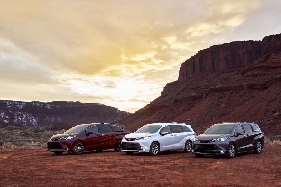  Toyota Sienna Limited 2020 года  (фото 8 из 9)
